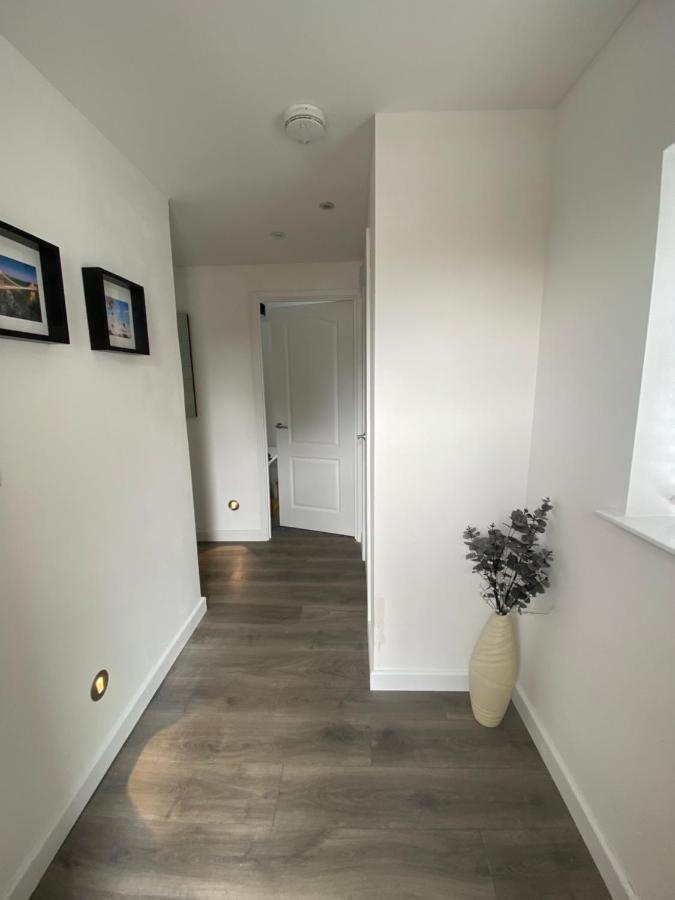 Modern 2 Bedroom Apartment, With Car Parking. Bitton 외부 사진